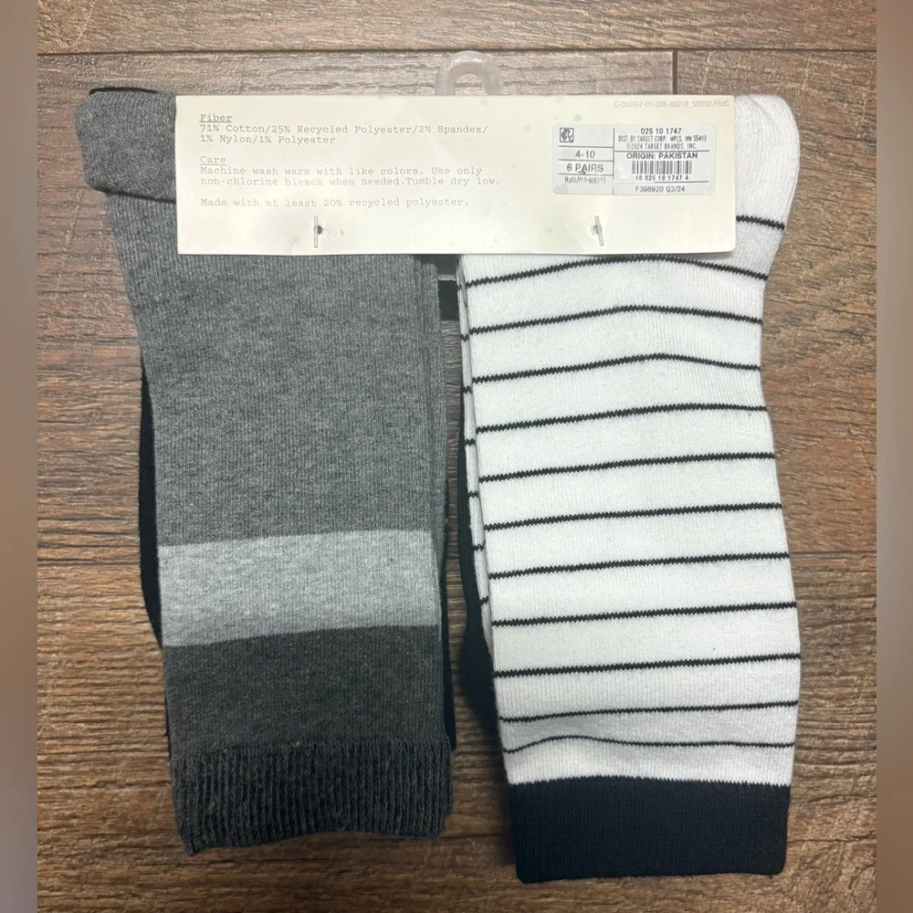 A New Day Women’s Crew Cotton Blend Socks Size 4-10